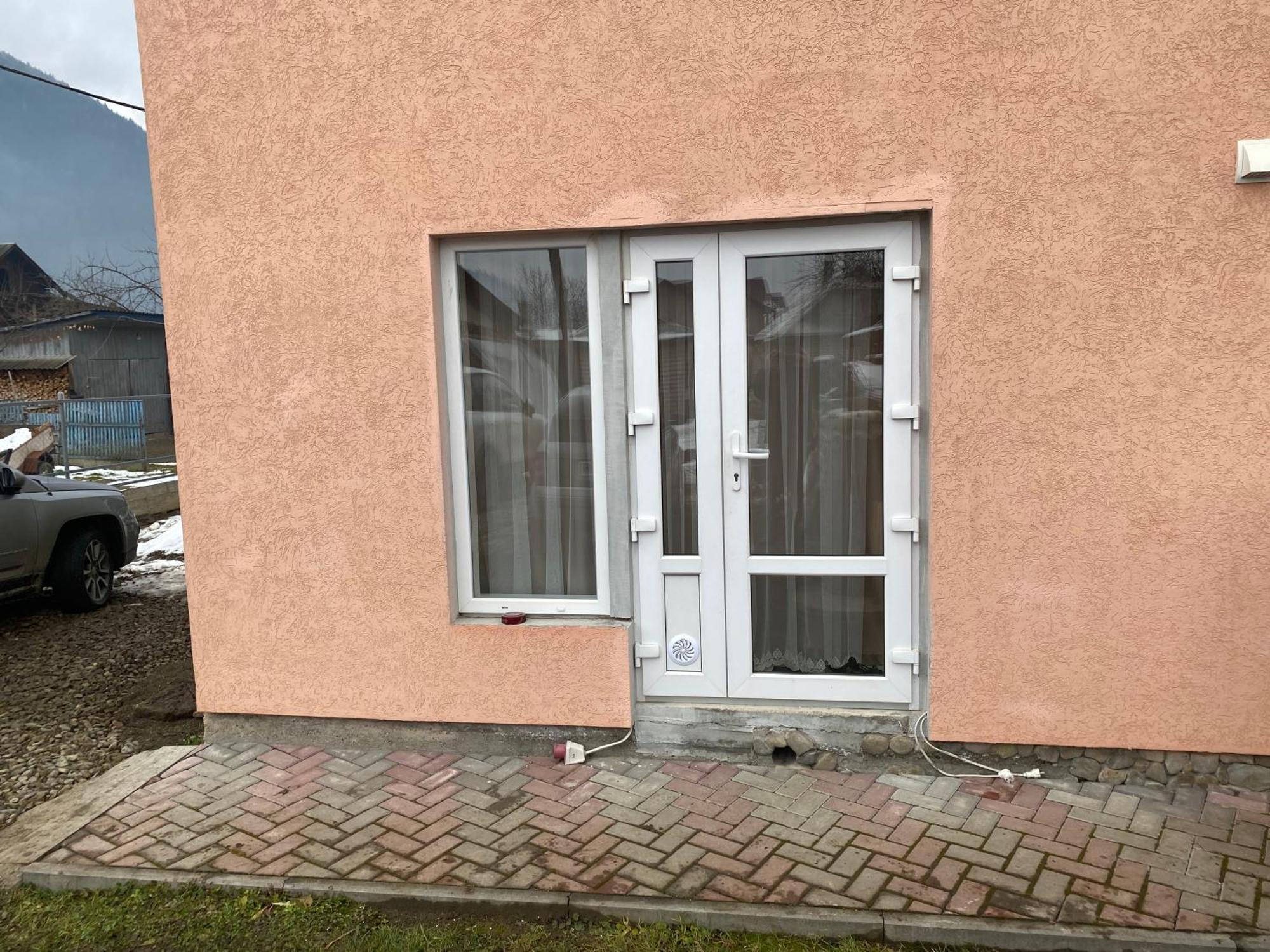 Apartamento Domashnya Oselya Verkhovyna Exterior foto