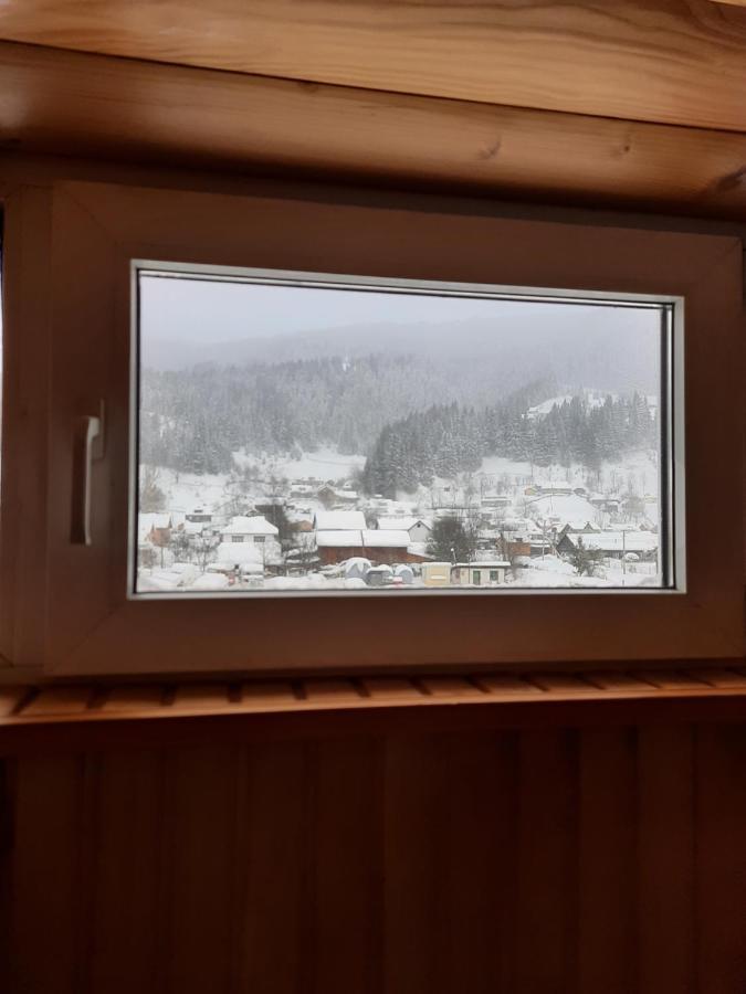 Apartamento Domashnya Oselya Verkhovyna Exterior foto
